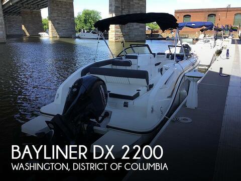 Bayliner DX 2200