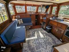 Marine Trader 40 Double Cabin - picture 3
