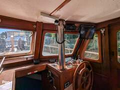 Marine Trader 40 Double Cabin - image 6