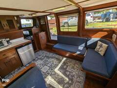Marine Trader 40 Double Cabin - image 7