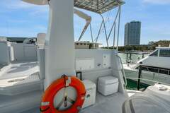 Northern Marine 5700 Expedition - picture 8
