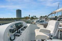 Northern Marine 5700 Expedition - picture 7