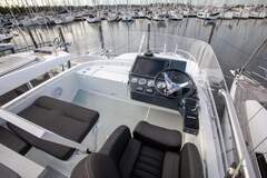 Sargo 36 Fly - picture 4