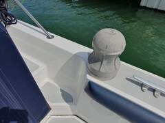 Boston Whaler 26 Outrage - picture 10