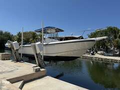 Boston Whaler Outrage 26 CC - picture 3