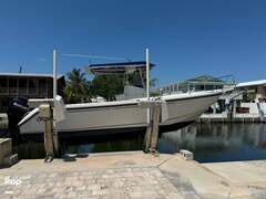 Boston Whaler Outrage 26 CC - picture 4
