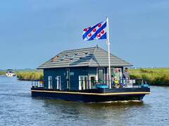 Prins Homeship 1350 | Vaarhuis Houseboat - image 1