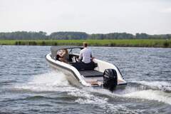 Topcraft 627 Tender - picture 5