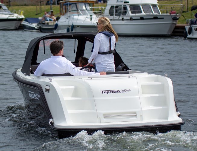 Topcraft 565 Tender - picture 3