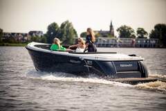 Topcraft 605 Tender - picture 5