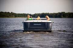 Topcraft 605 Tender - picture 4