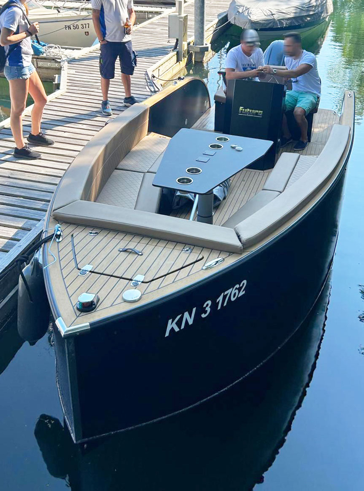 Futuro ZX20 Gebrauchtboot 2022 auf Lager - fotka 2