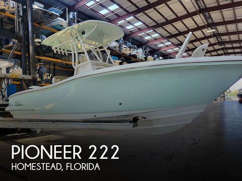 Pioneer 222 Sportfish