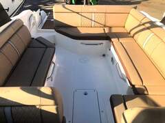 Sea Ray 270 SDX - picture 6