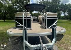 Sun Tracker Party Barge 22 DLX - immagine 10