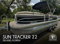Sun Tracker Party Barge 22 DLX - resim 1