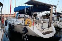 Jeanneau Sun Odyssey 44i Owners Version - picture 1