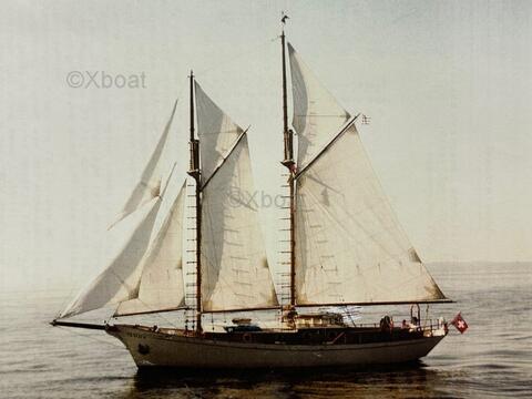 Classic Sailboat Island-Princess 44 American
