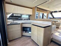 Absolute Yachts 52 Fly - resim 3