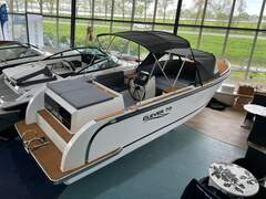 Clever 73 Tender - image 1