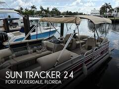Sun Tracker Party Barge 24DLX - image 1