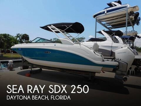 Sea Ray SDX 250