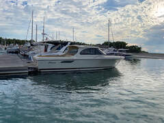 Asterie 35 Day Cruiser - image 1