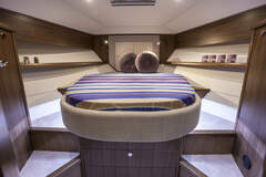 Haines 400 Aft Cabin - picture 8