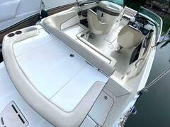 Sea Ray 220 Sundeck - picture 2