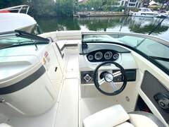 Sea Ray 220 Sundeck - picture 6