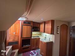 Cruisers Yachts 3672 Express Platinum Series - picture 6