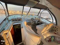 Cruisers Yachts 3672 Express Platinum Series - picture 9