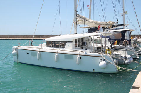 Lagoon 39 Owners Version