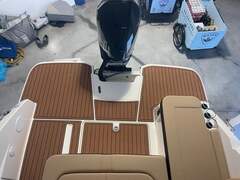 Sea Ray SDX 250 Outboard - picture 5