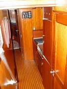 Hatteras 46 Convertible - picture 7