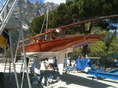 Classic Wooden Sailboat - picture 1
