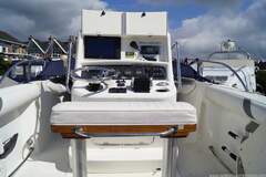 Boston Whaler Outrage 240 - immagine 4